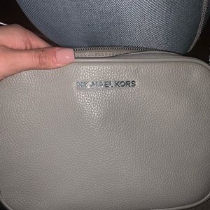 🌸Michael Kors crossbody bag🌸
